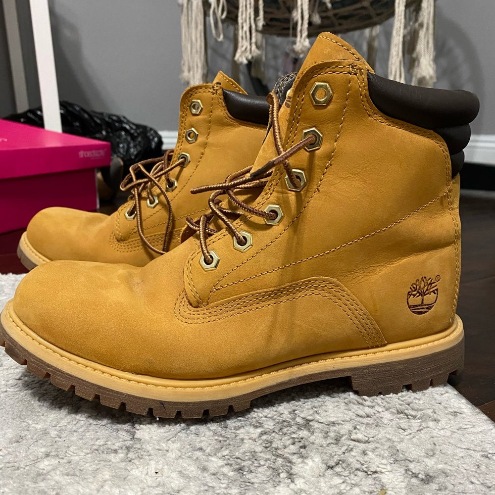 brown timberlands - Picture 1 of 3